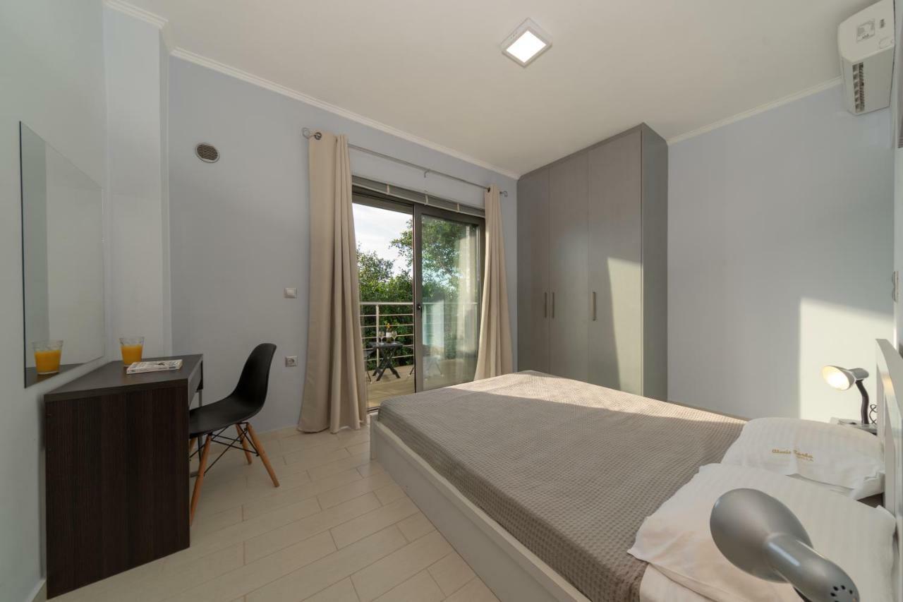 Alexiszorba Villa Плака Екстериор снимка